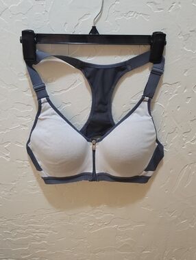 VSX Gray and White Front-Zip Racerback Sports Bra